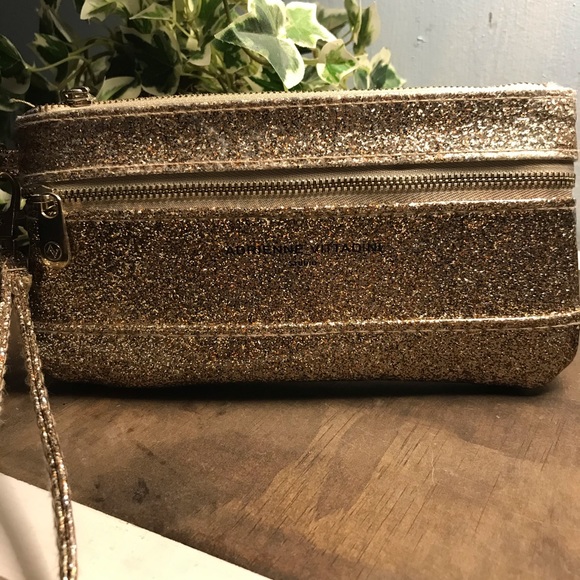 Gold Wristlet - Picture 4 of 4